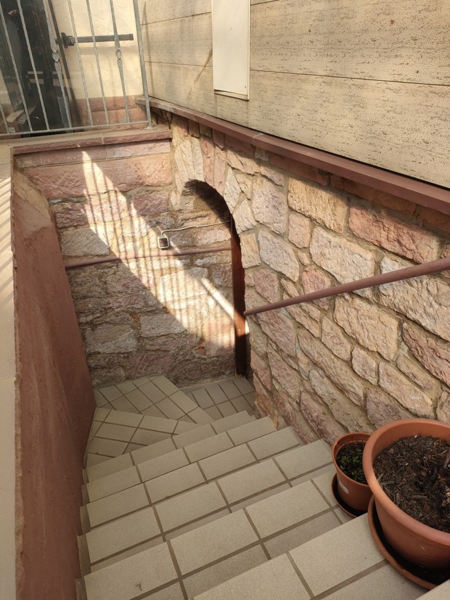 Zugang Gew�lbekeller Einfamilienhaus Gro�ostheim