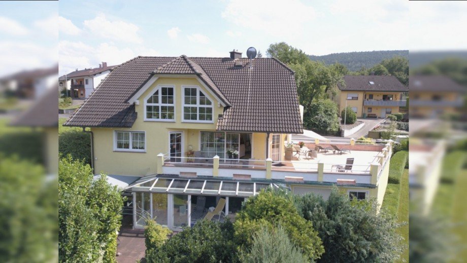 R�ckseite Einfamilienhaus Laudenbach
