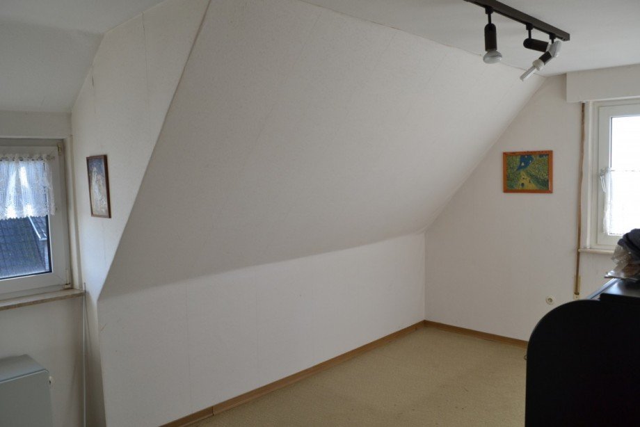 Kinderzimmer statt K�che DG Doppelhaush�lfte Haibach
