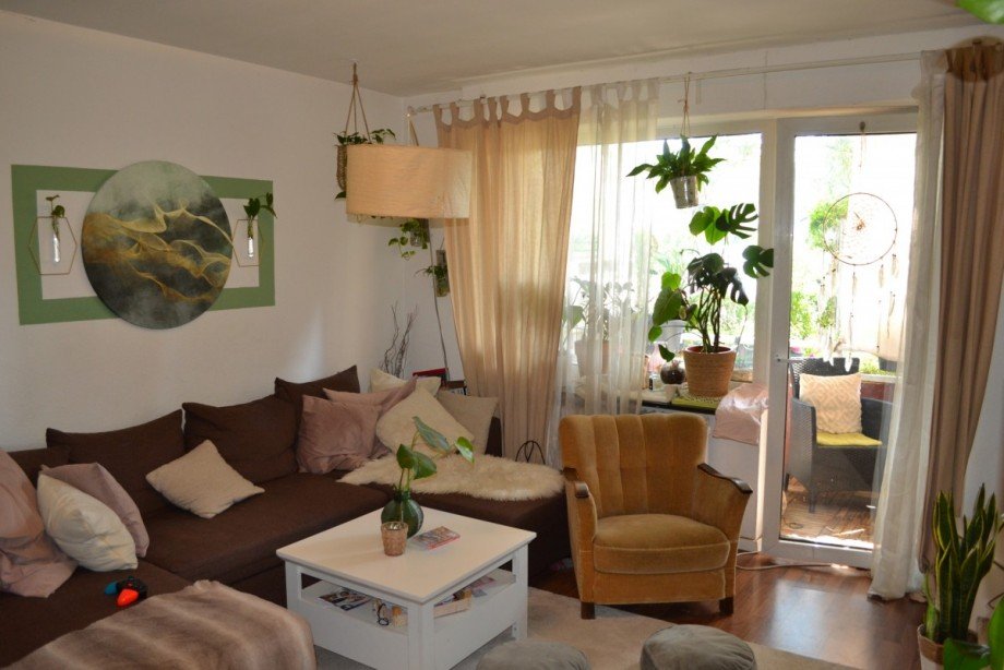 helles Wohnzimmer Erdgeschosswohnung Hanau / Gro�auheim
