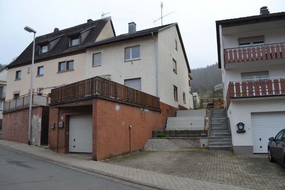 Frontansicht Zweifamilienhaus Eschau / Hobbach