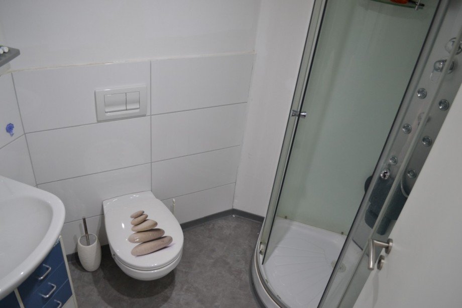OG 2tes Bad im DG Zweifamilienhaus Eschau / Hobbach