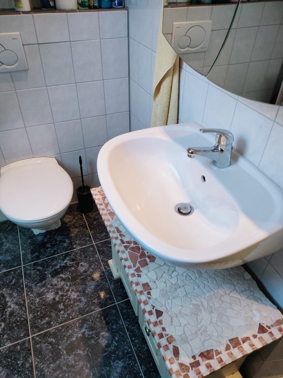 Bad 2 Doppelhaush�lfte Leidersbach / Ebersbach