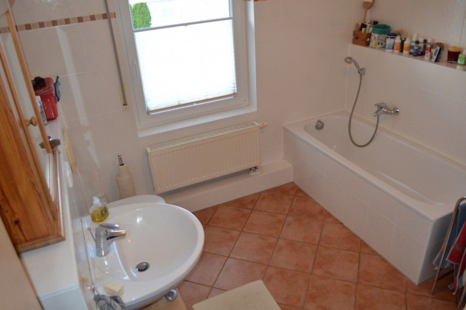 Badezimmer im OG Reihenmittelhaus Mainhausen / Mainflingen