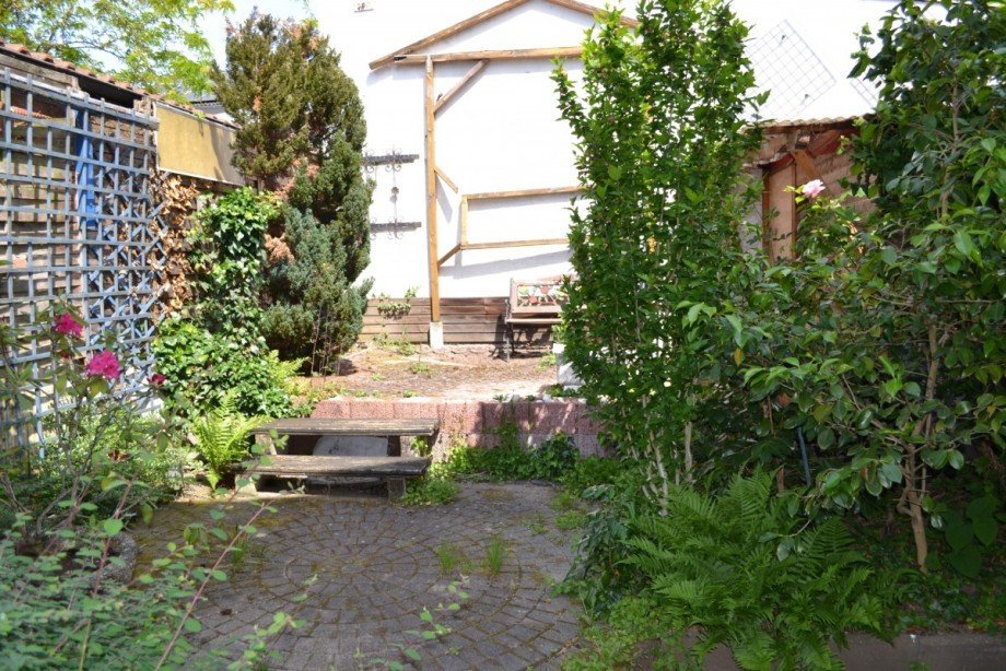 Freisitz Zweifamilienhaus Goldbach