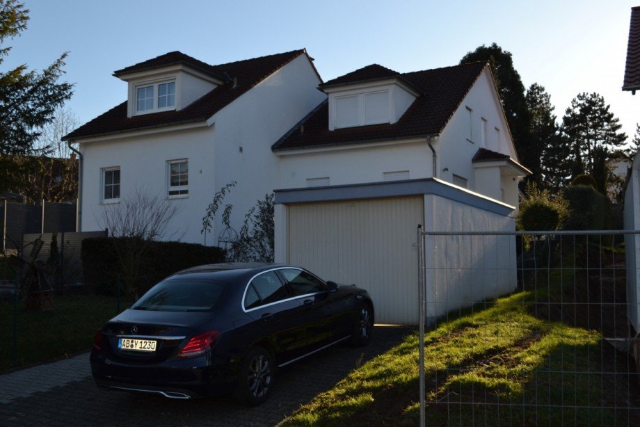 Garage und Stellplatz Doppelhaush�lfte Michelstadt