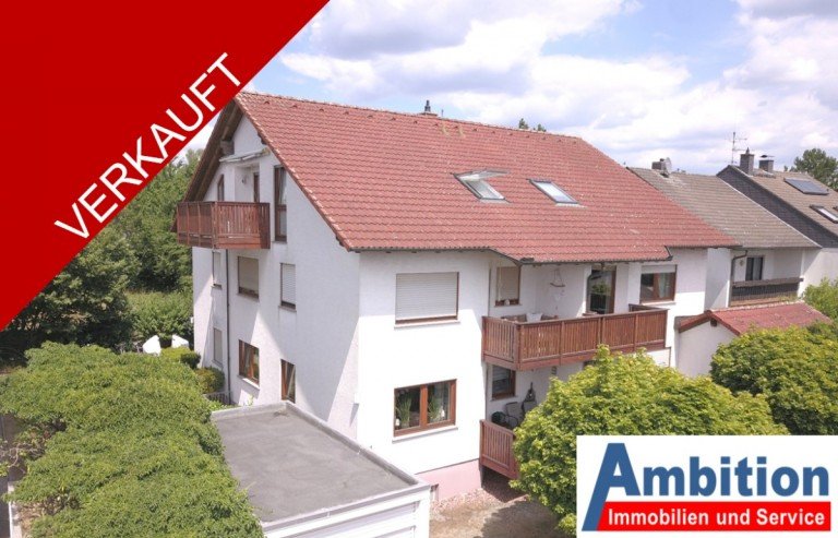 Titelbild Verkauft Aschaffenburg - Aschaffenburg Dachgeschosswohnung Verkauft - Strietwald - Rendite 3,85% - 2-Zimmerwohnung mit Balkon, Fu�bodenheizung, inkl. Garage