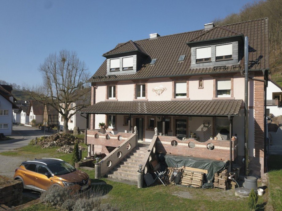 Ansicht von rechts Doppelhaush�lfte Leidersbach / Ebersbach